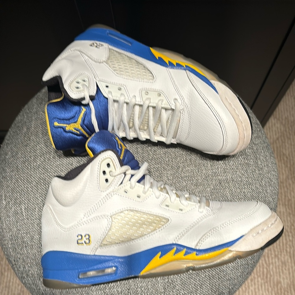 Air Jordan Retro 5 Laney 2013 GS, Boys Size 6Y, Womens size 7.5